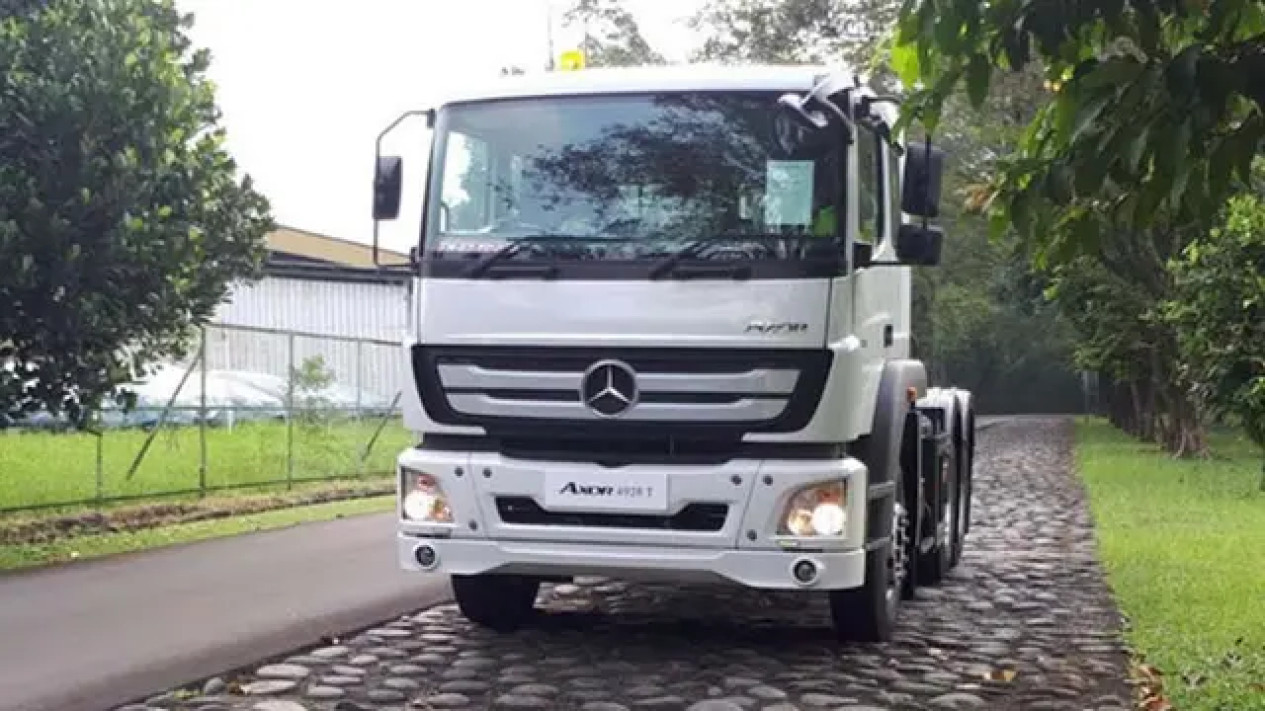 Mercedes-Benz trucks and buses can now be tracked through FleetBoard Indonesia's technology