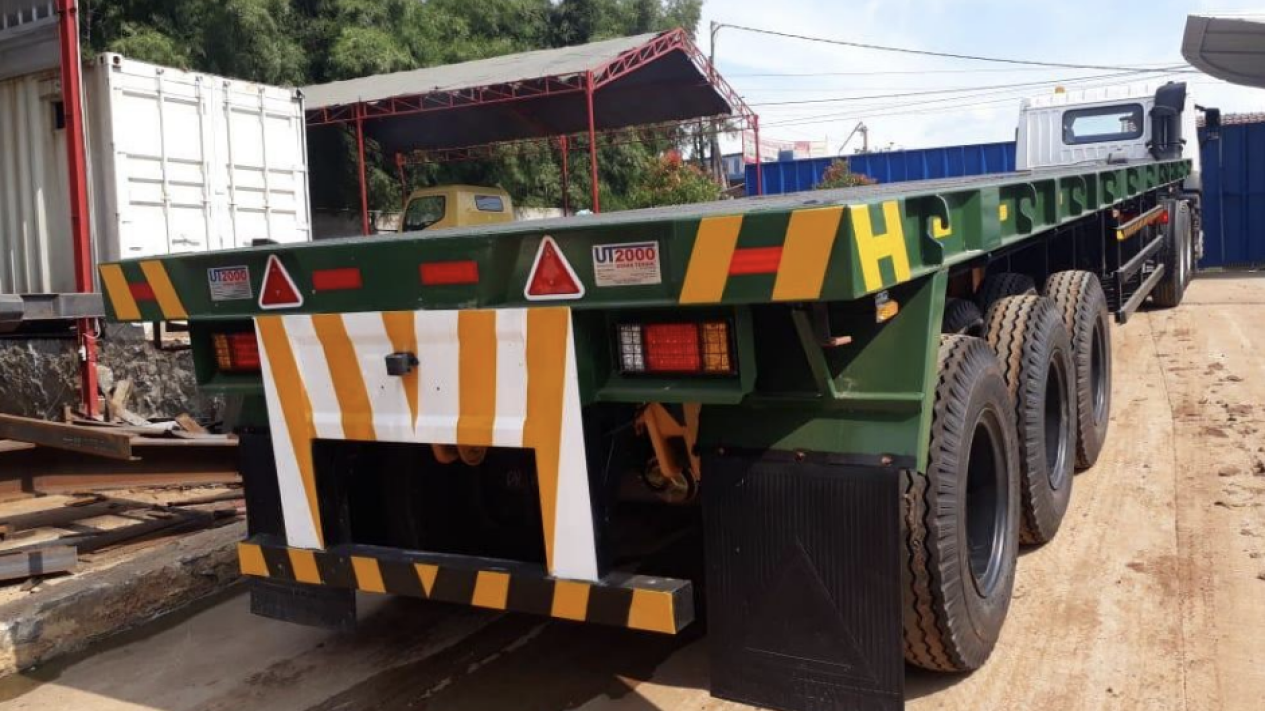 Trailer (40 Feet 3 axle)